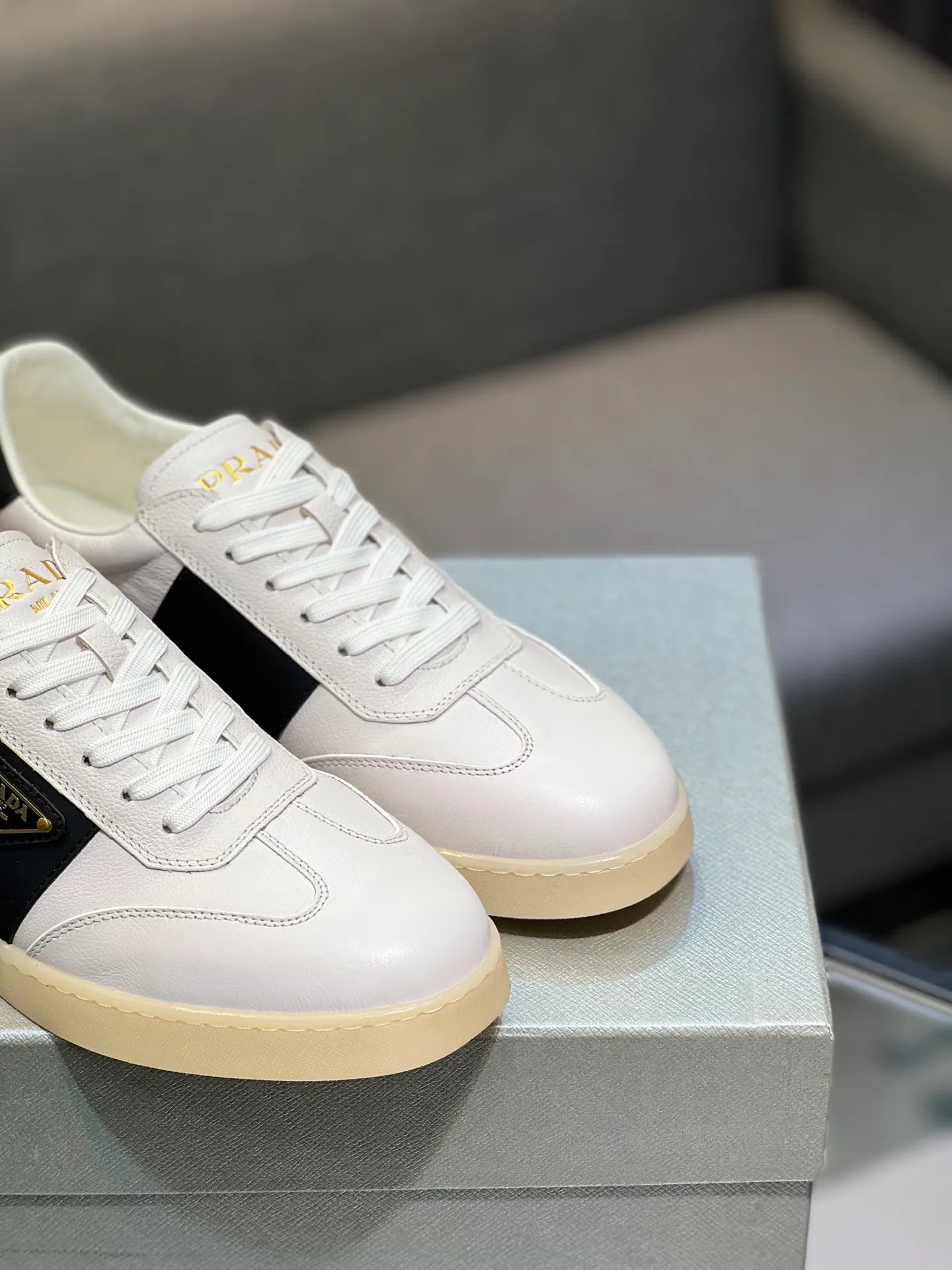 Men's shoes 💰540 [PRADA] Men's shoes are popular in the counter, official website synchronization, 1 high-quality shipment ✔️ Original frosted cowhide + cowhide lining, 1🆚1 replica, original sole, 38-45 (45 customized, non-refundable)